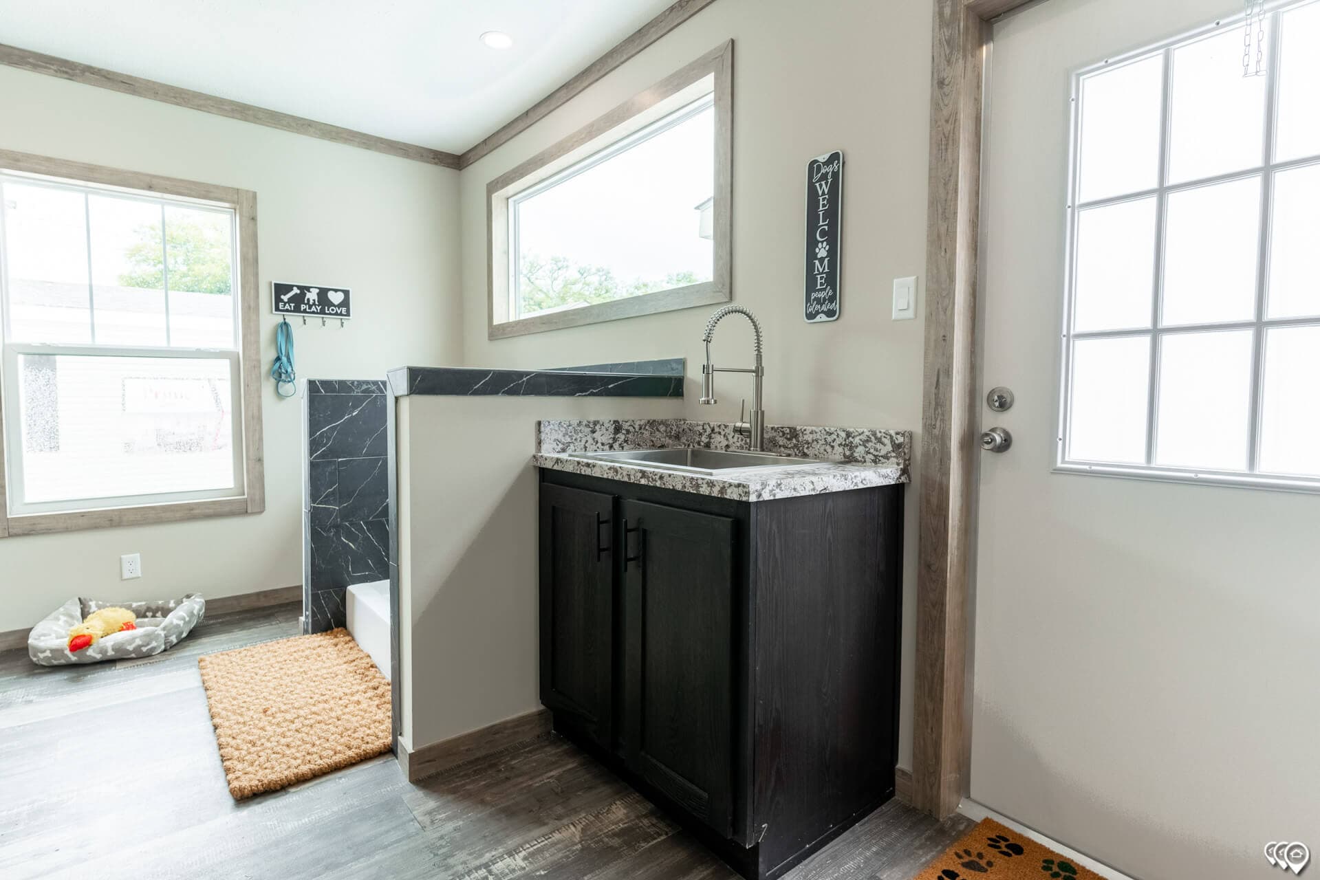 The shoal creek (inventory)  home features