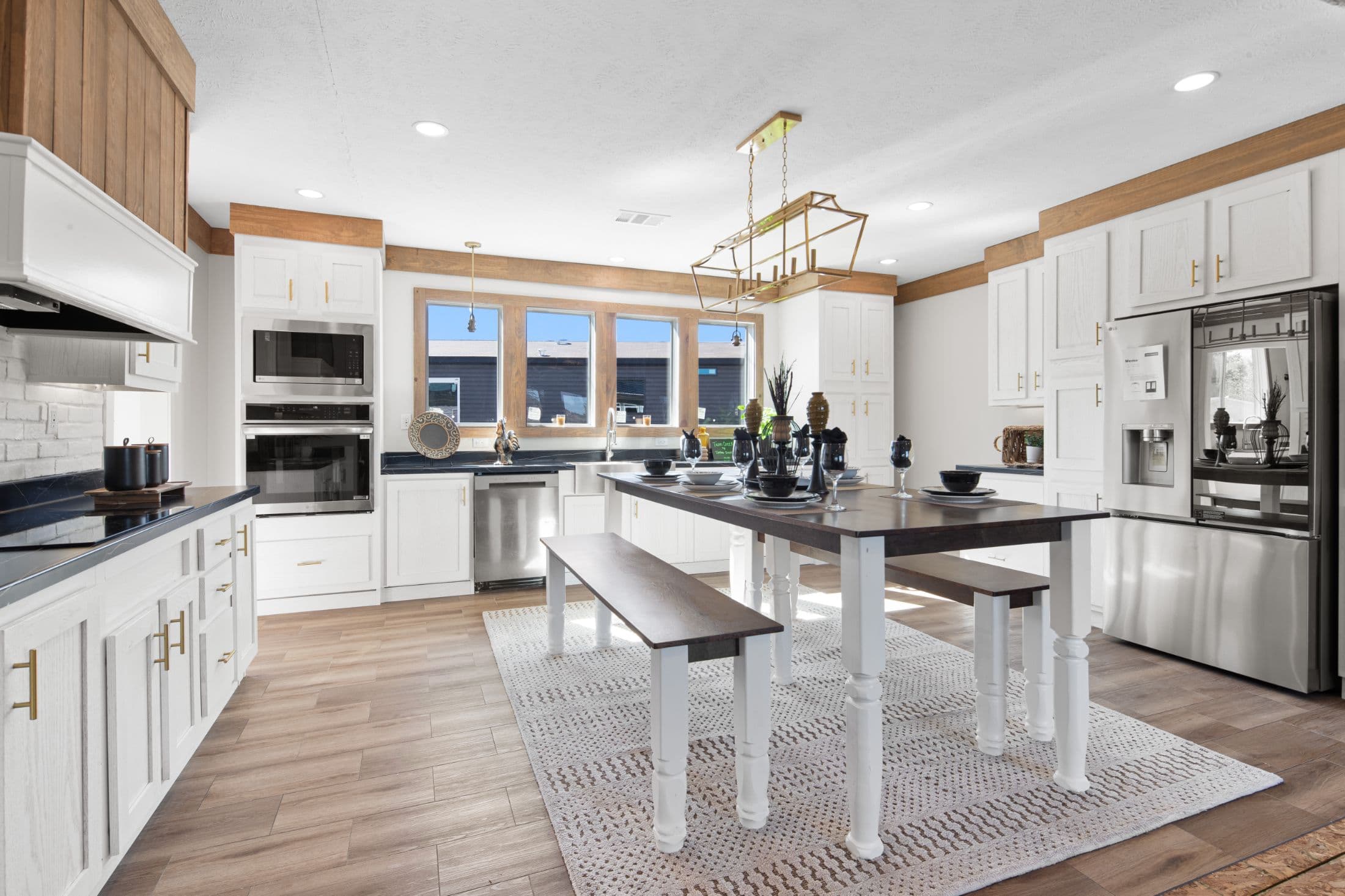 The twin creek interior and kitchen home features