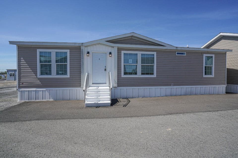 Pegasus 28483s elevation and exterior home features