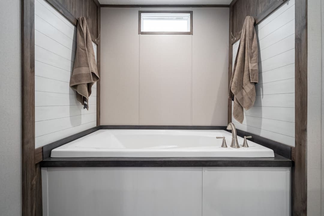 The general bathroom home features