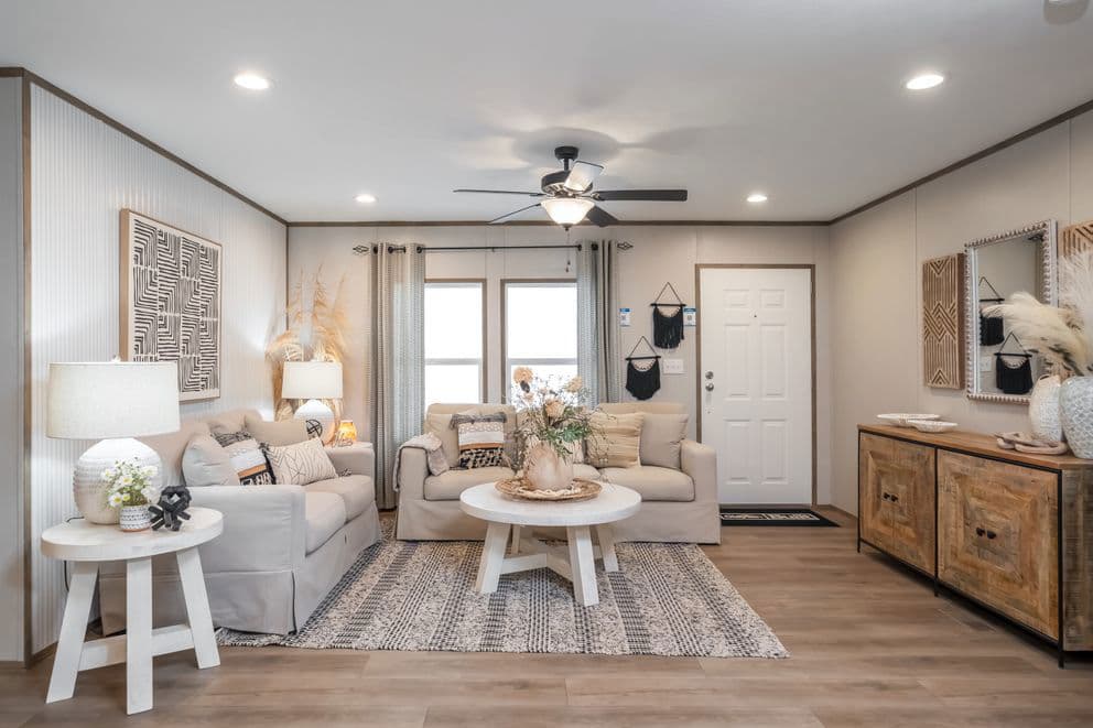 Vista interior home features