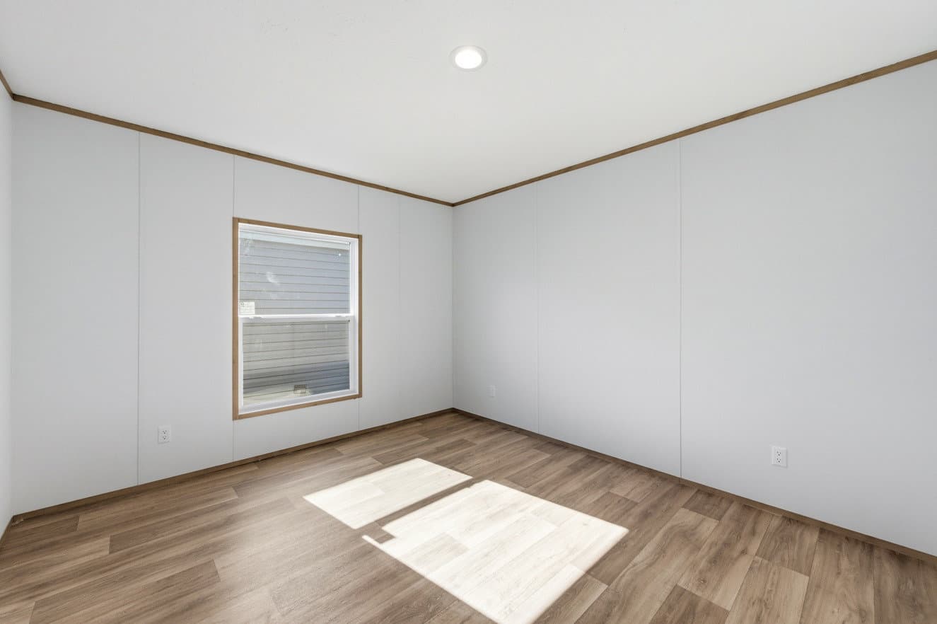 Phoenix 32483b  home features