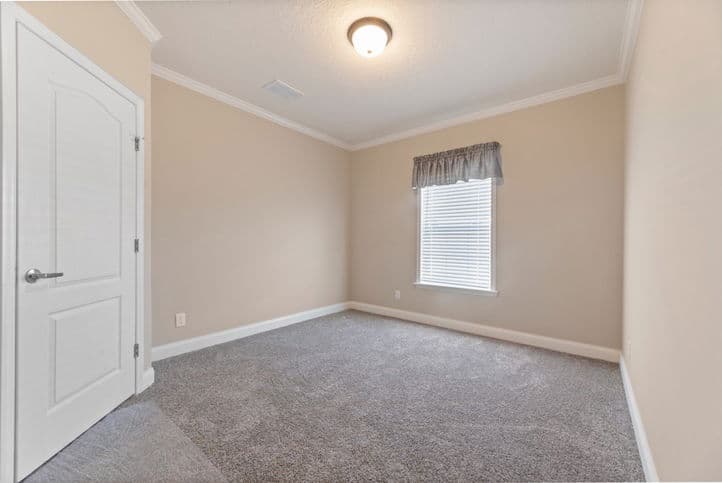 Timberview 32663e bedroom home features