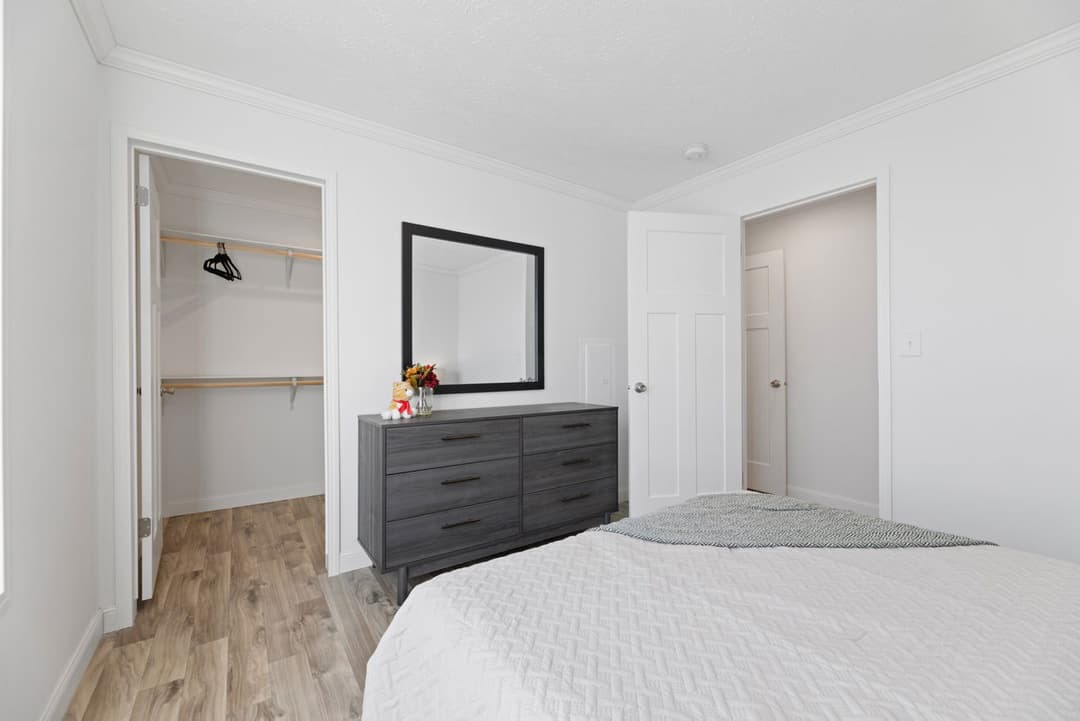 Sugar run duplex bedroom home features