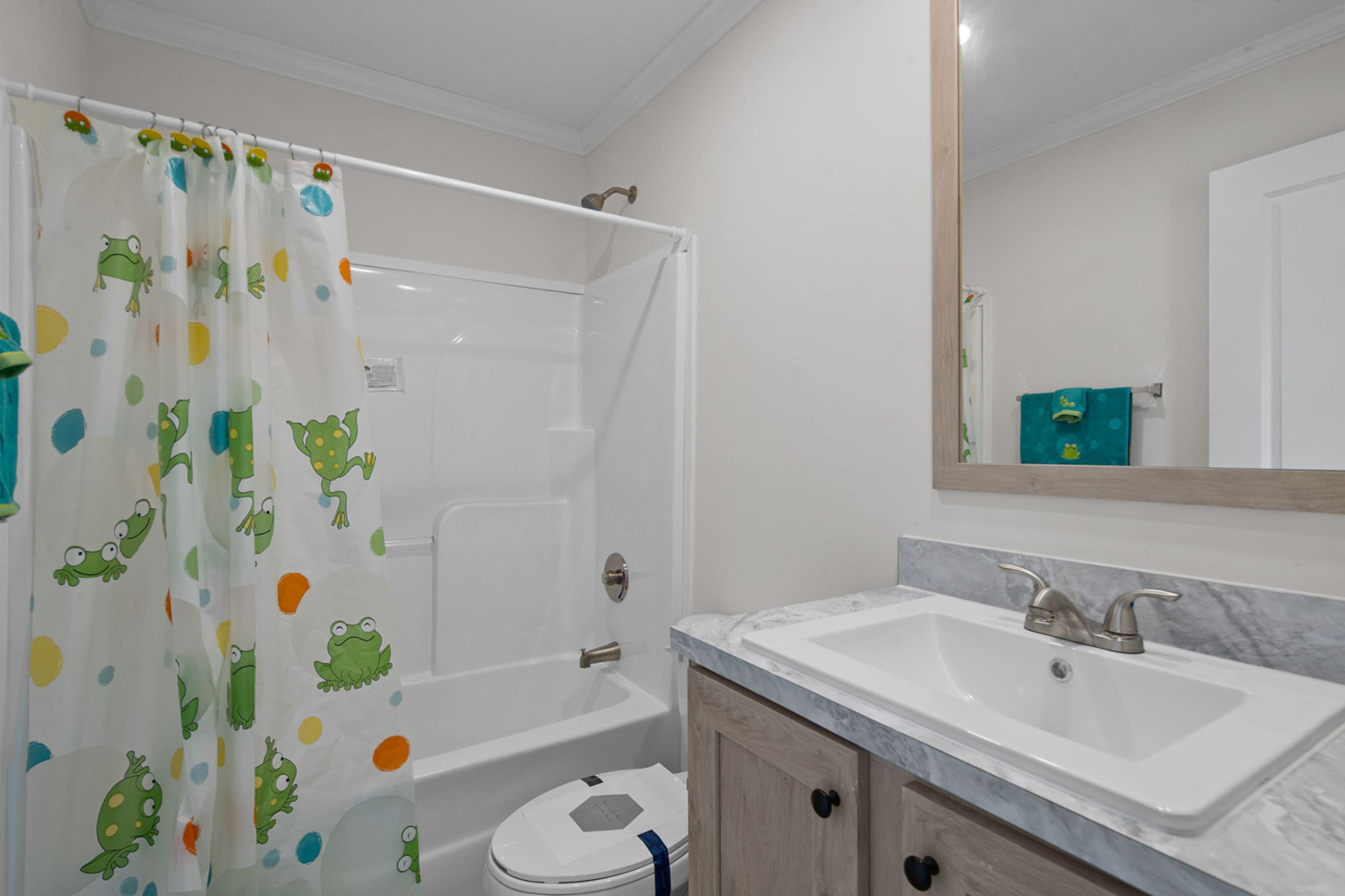 Pinehurst (inventory) interior and bathroom home features