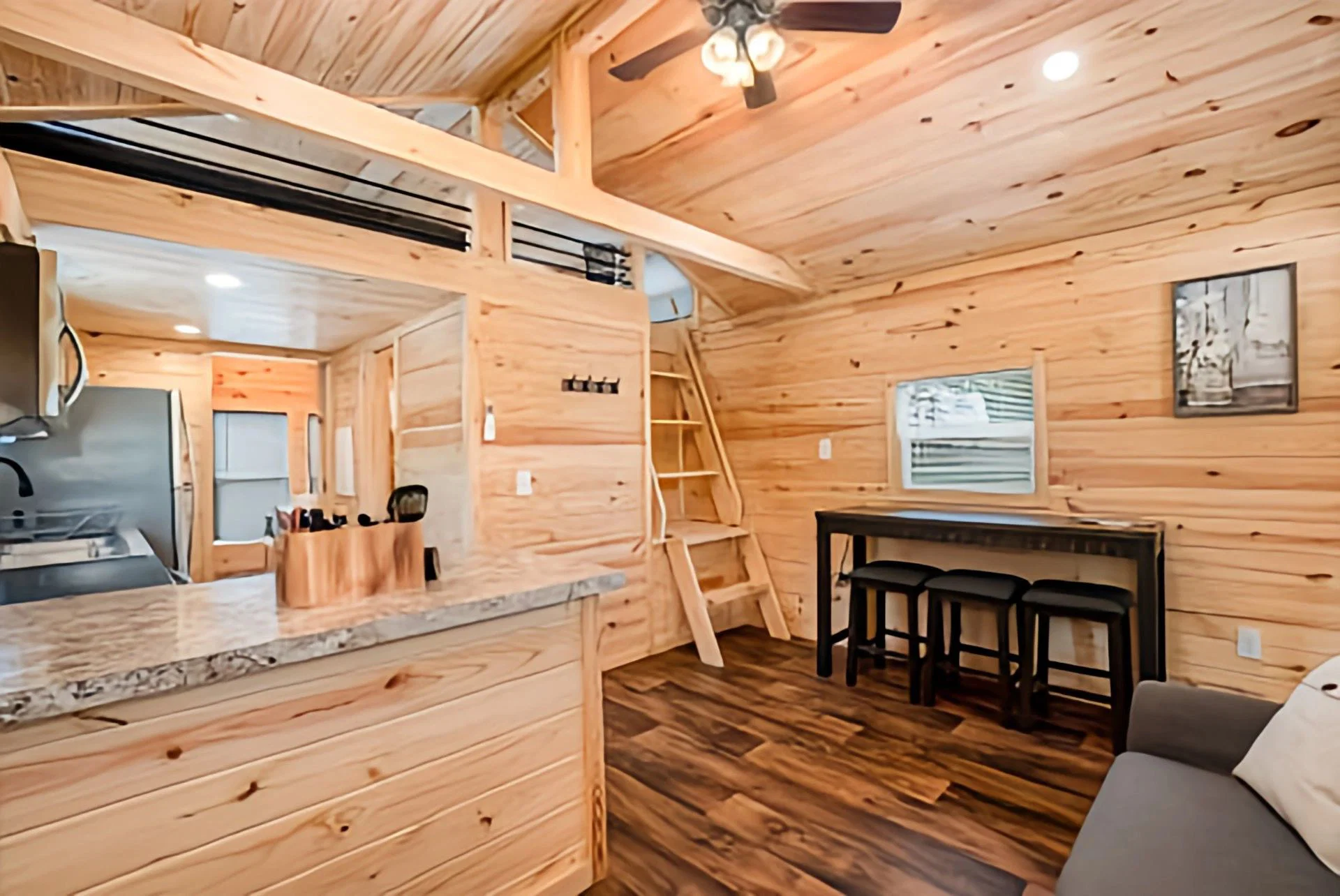 Base camp | 4b 103  home features