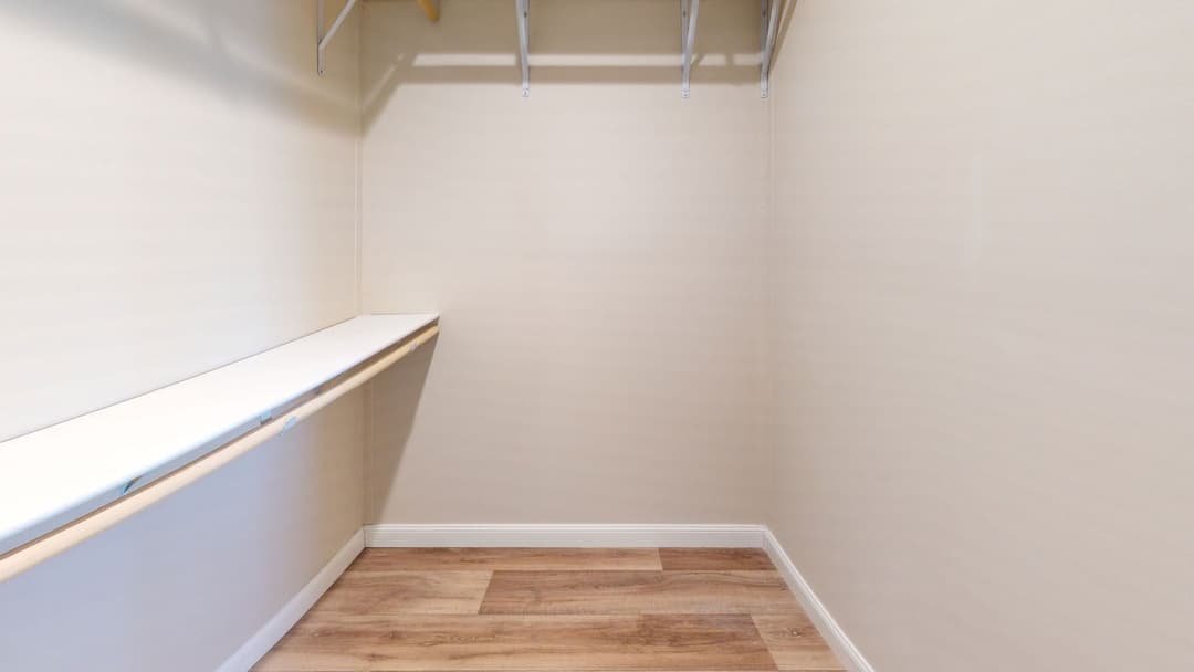 Cumberland duplex interior home features