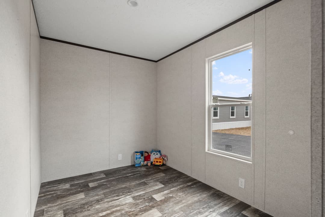 Riverside 1456 interior home features