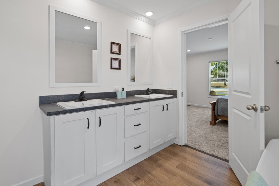 Birdie (inventory) bathroom home features