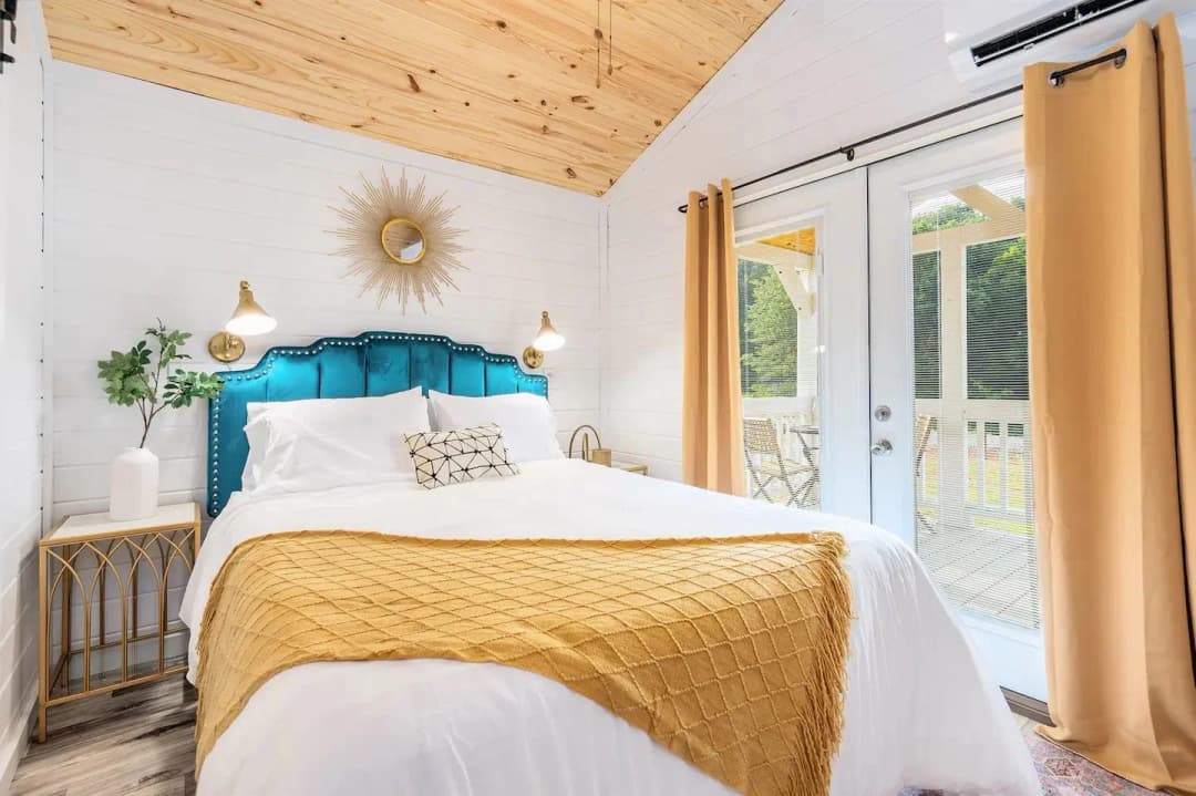 River stone | 4b 115 bedroom home features
