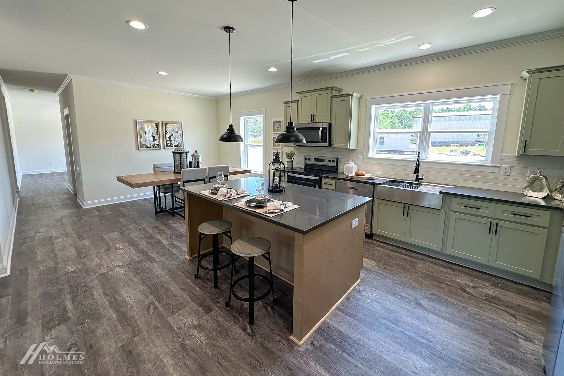 Caroline kitchen home features