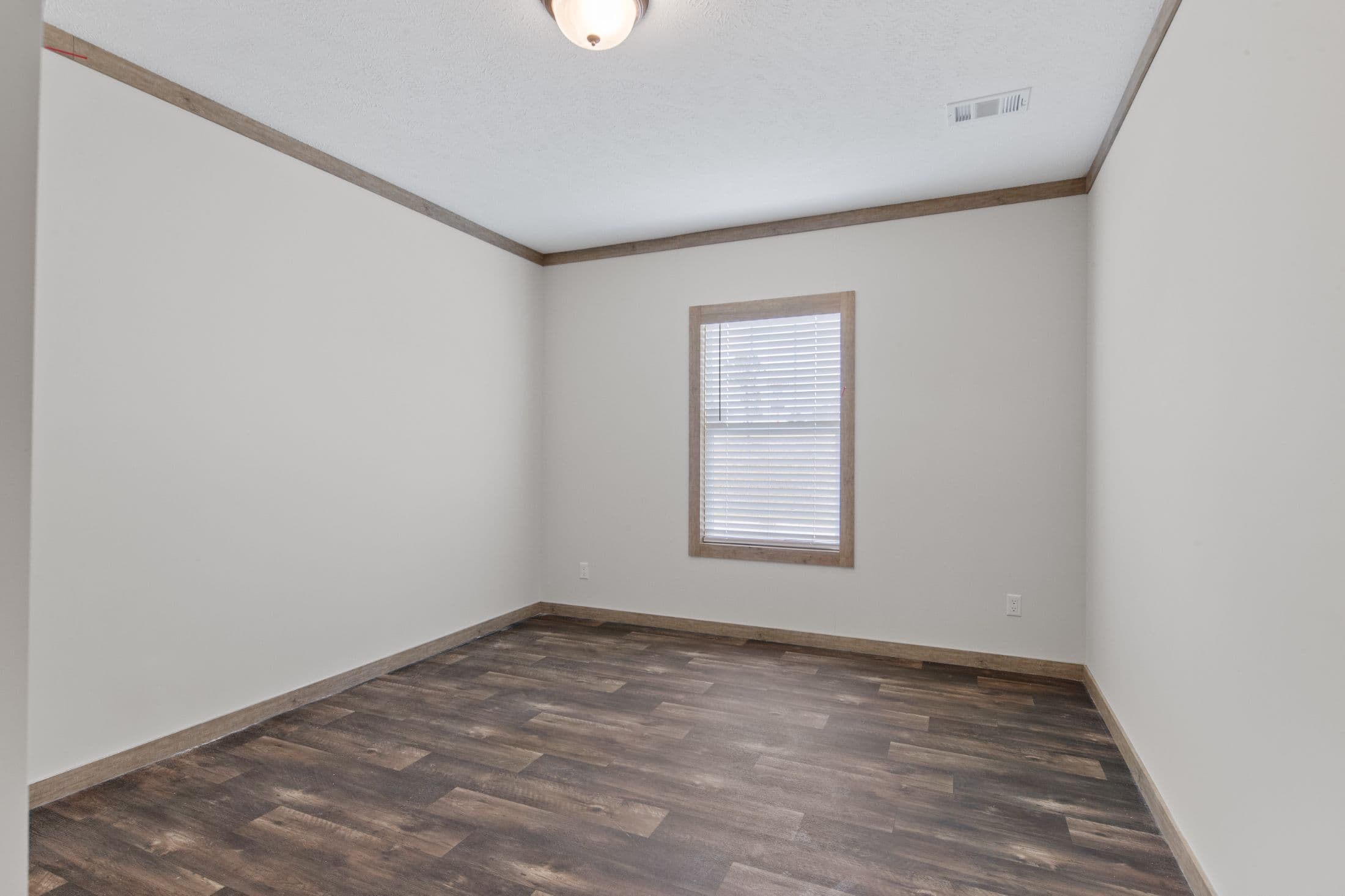 The roxy  home features