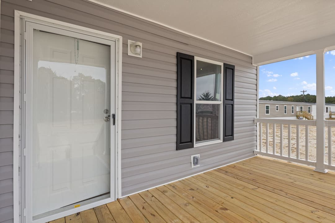 The porch model 3252 exterior home features