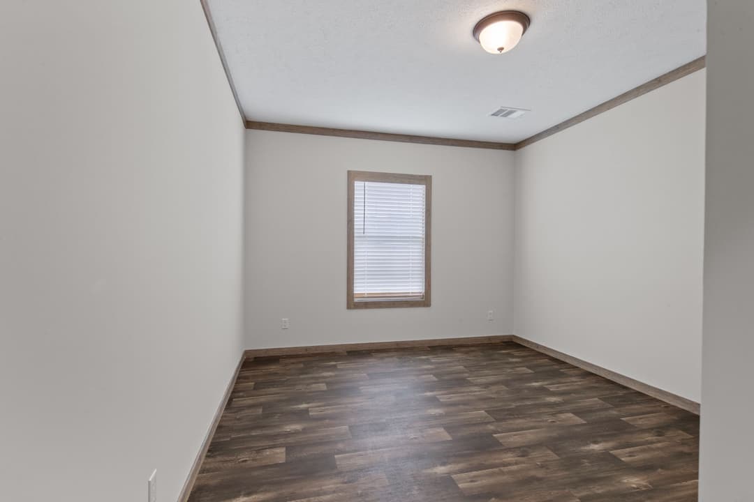 The roxy interior and bedroom home features