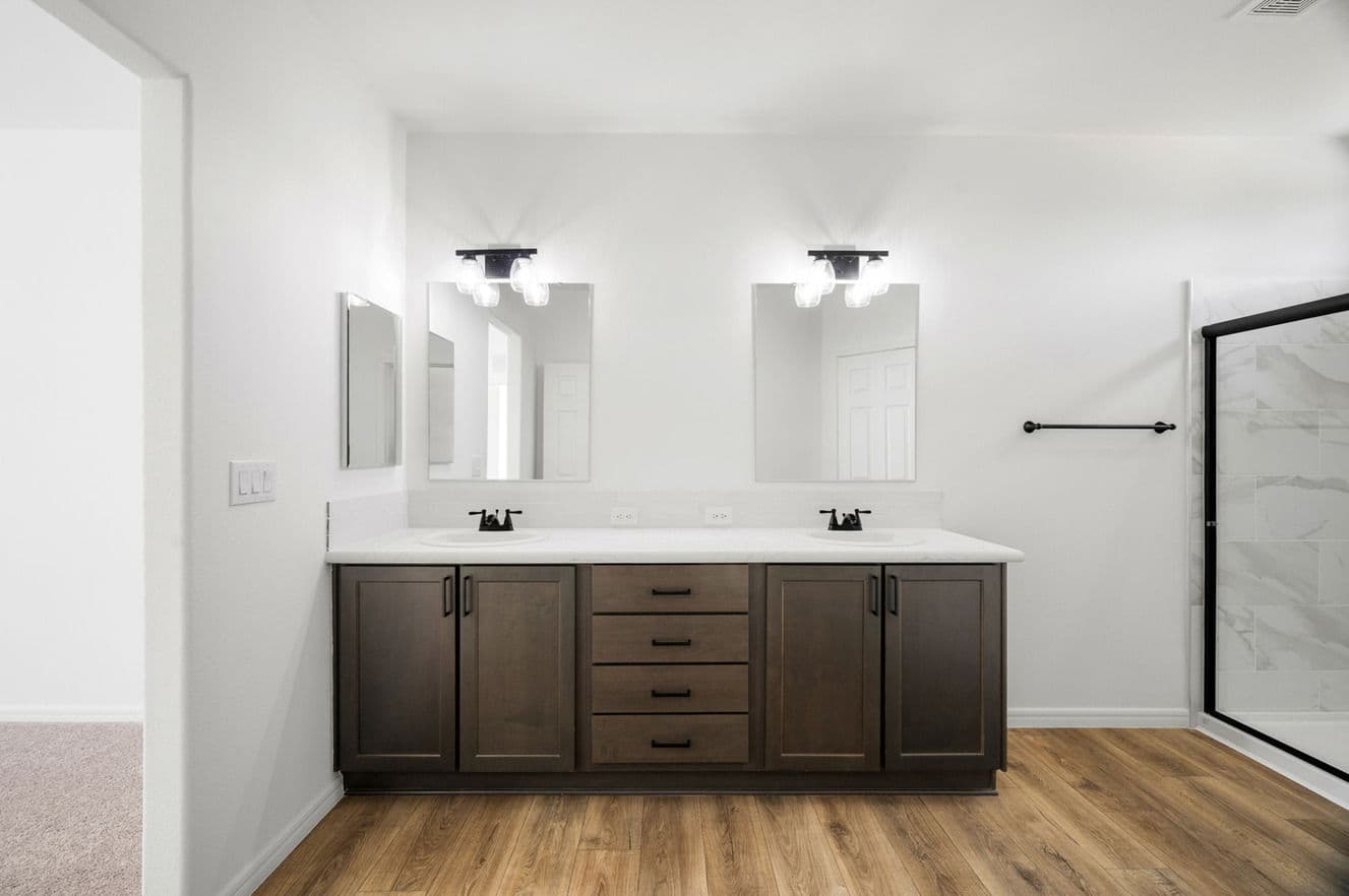 Limited series 28523a bathroom home features