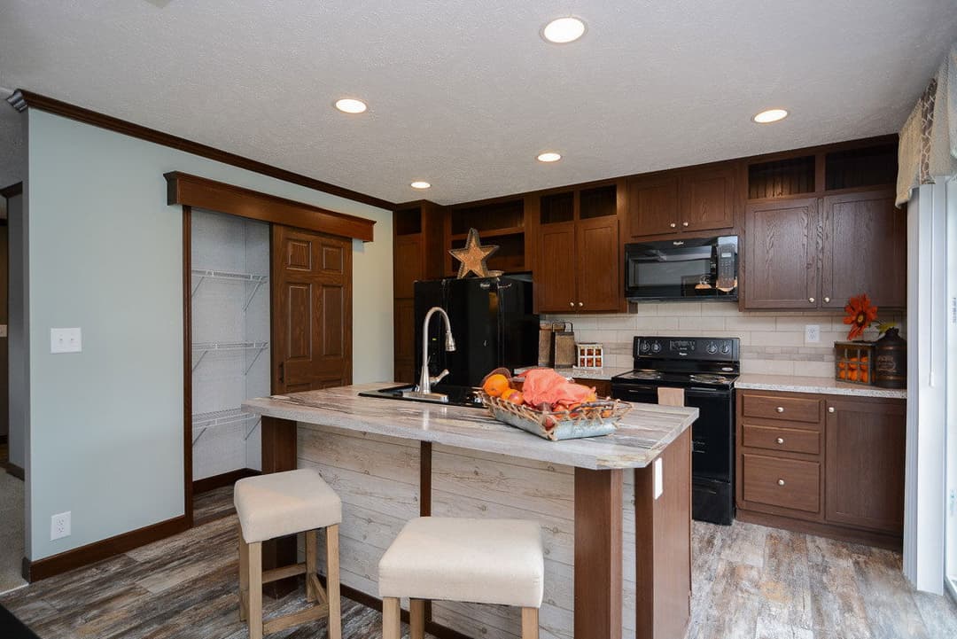 Velocity 28563k kitchen home features