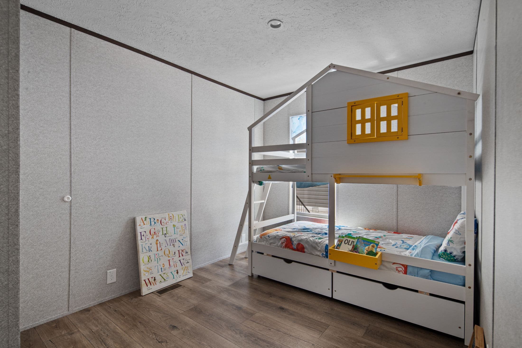 Riverbank 2856 (inventory) bedroom home features