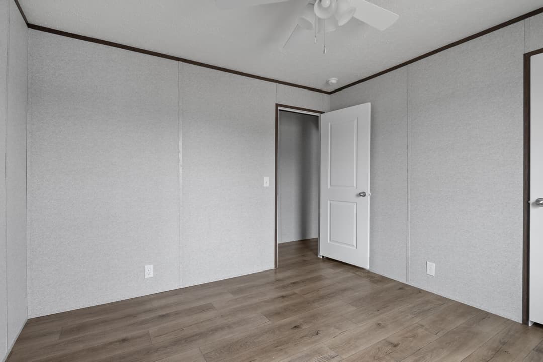 The porch model 3252 interior home features