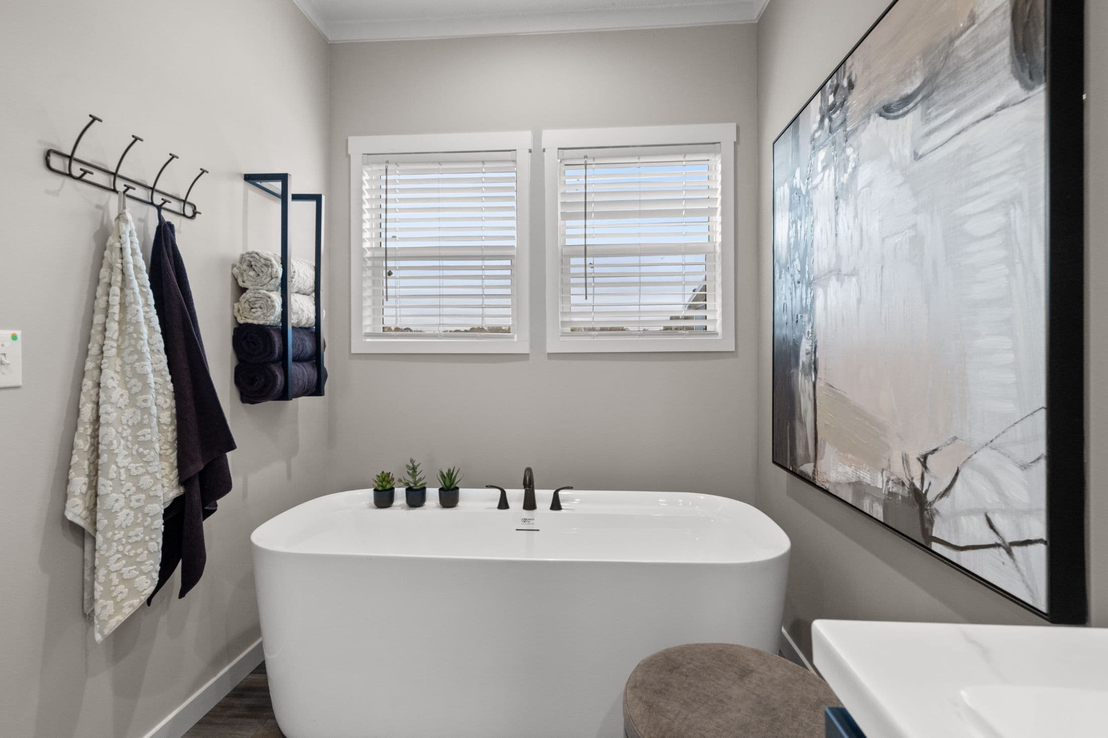 The altitude 1  home features