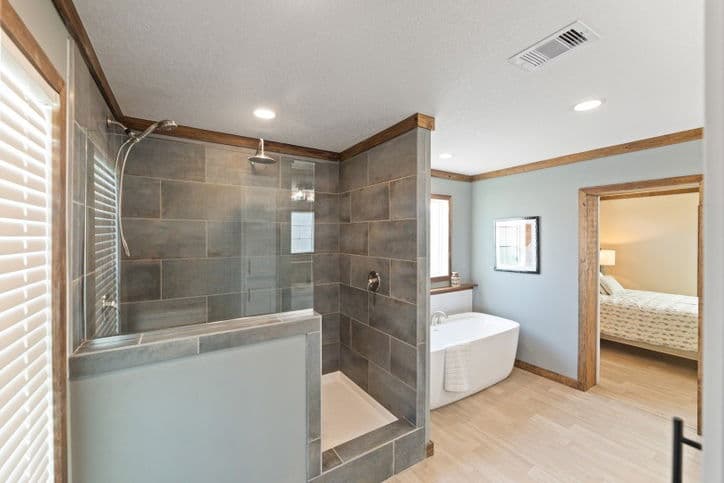 Goose 28643a bathroom home features