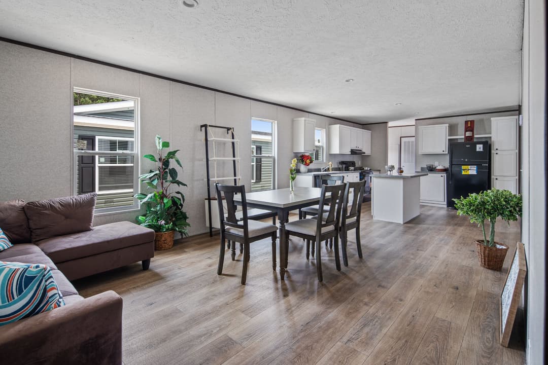 Riverbank 2856 (inventory) interior home features