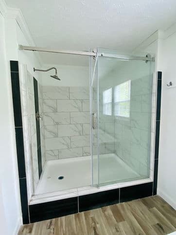 Country manor 32663m bathroom home features