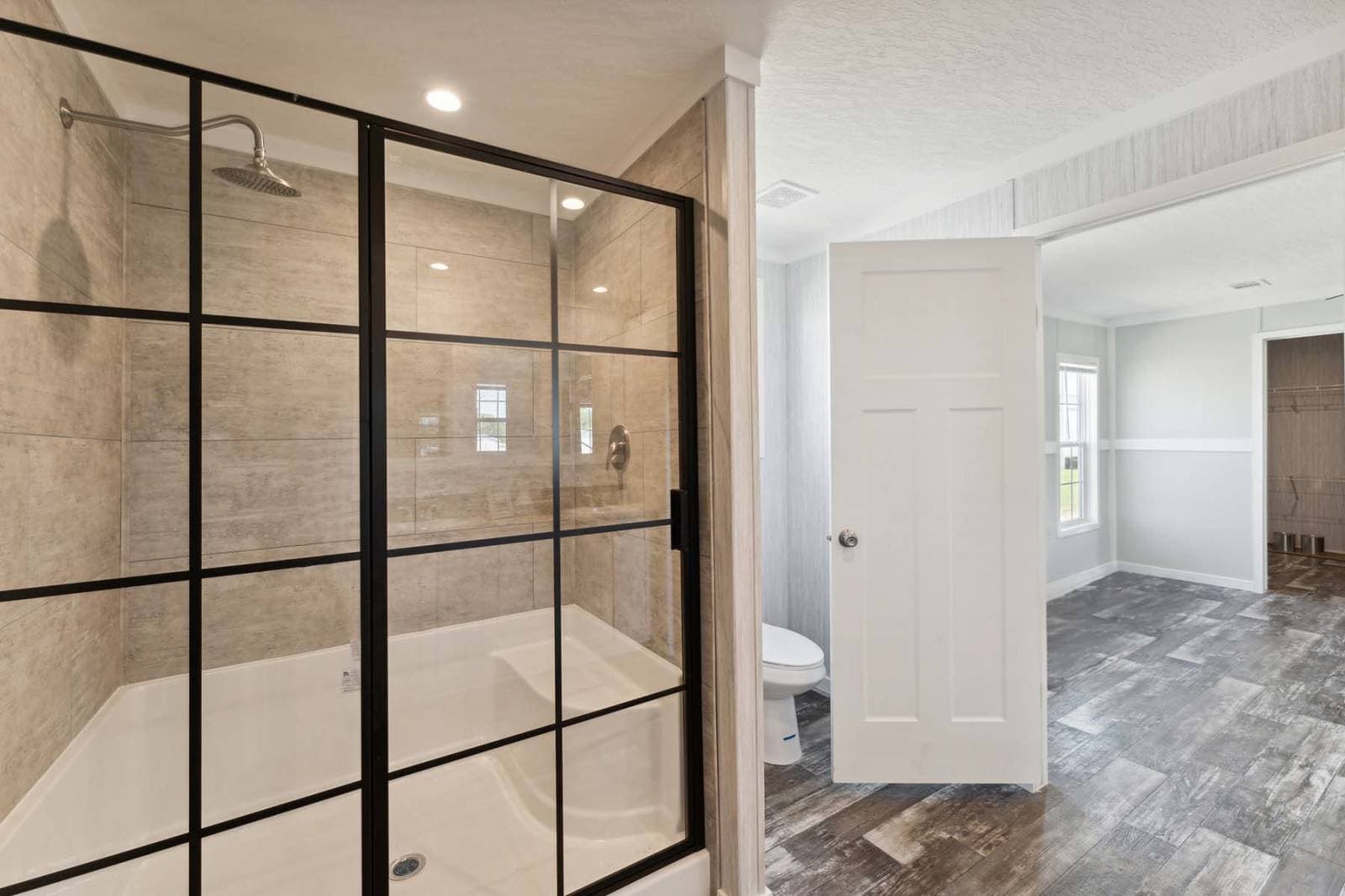 The maddux bathroom home features