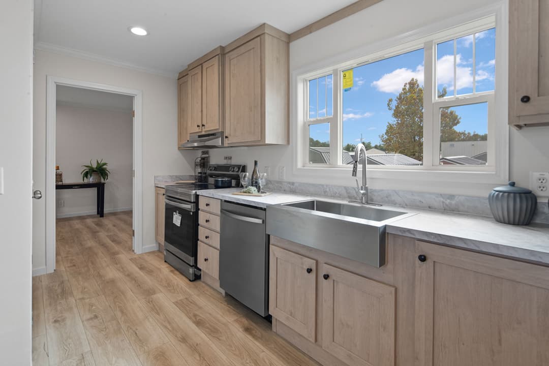 Pinehurst (inventory) interior and kitchen home features