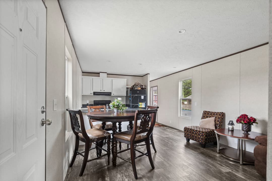 Riverside 1456 interior and hero home features