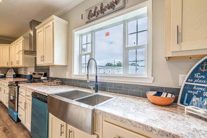 Thomas 32663b kitchen home features