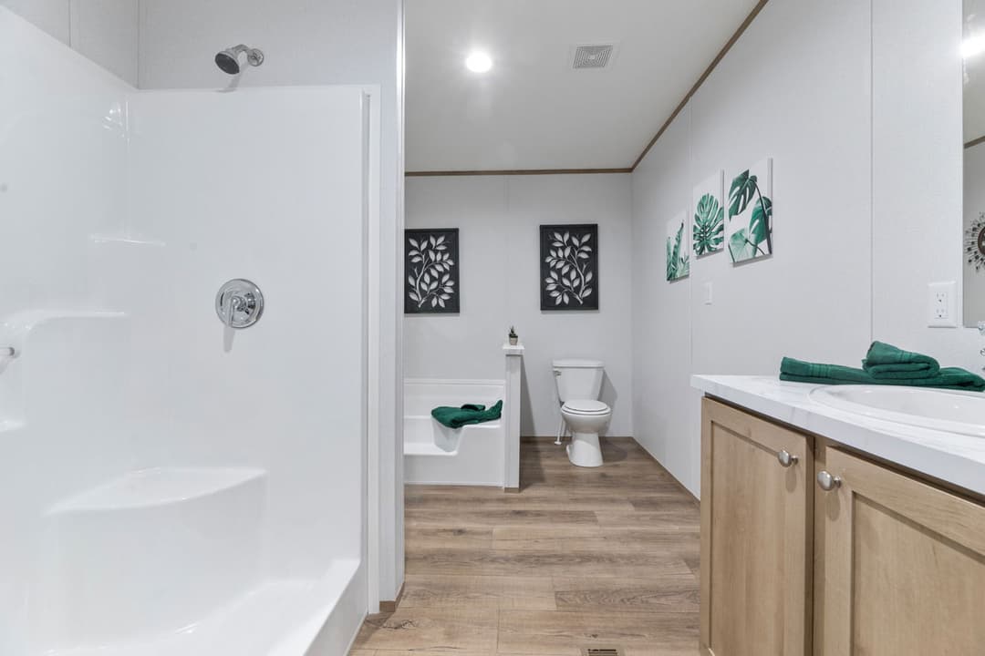 Augusta 16562a bathroom home features