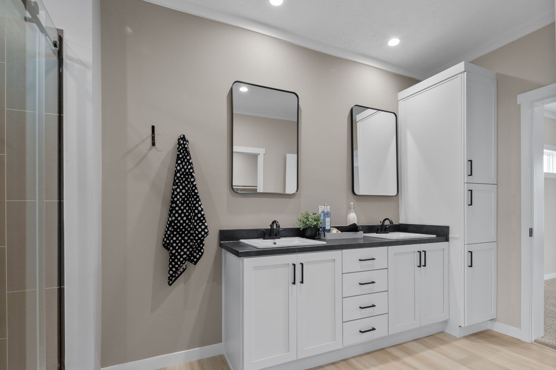 The altitude 2 bathroom home features