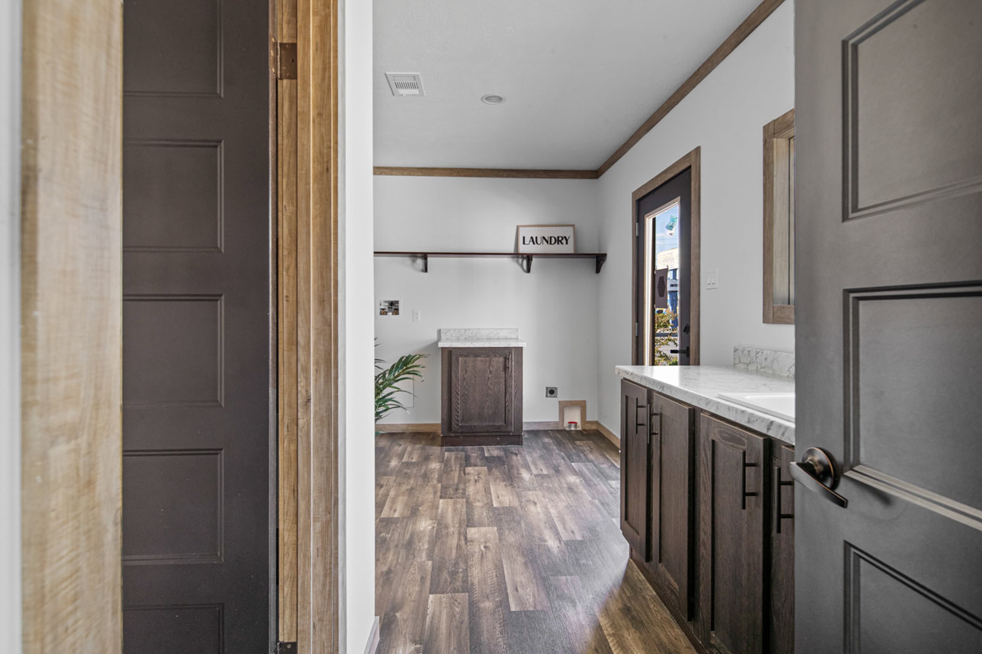 The delilah (inventory)  home features