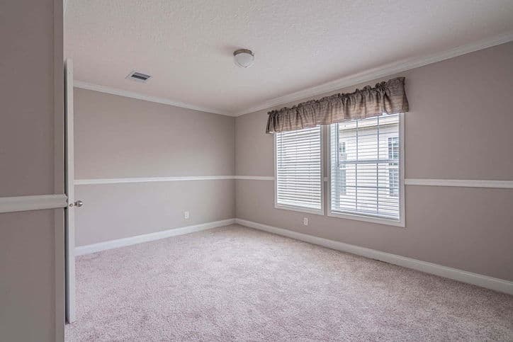 Kimbrel 28764a bedroom home features