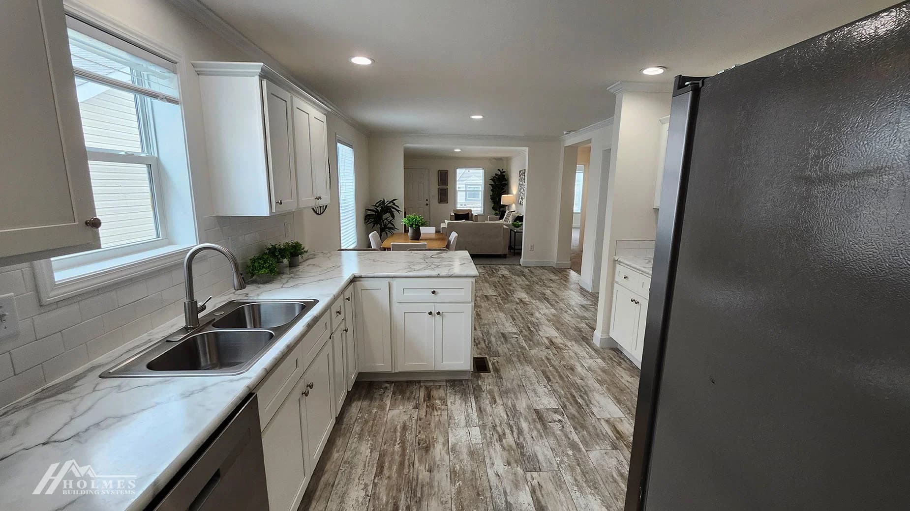Birch iii kitchen home features