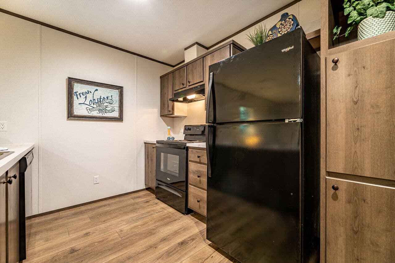 16663a kitchen home features