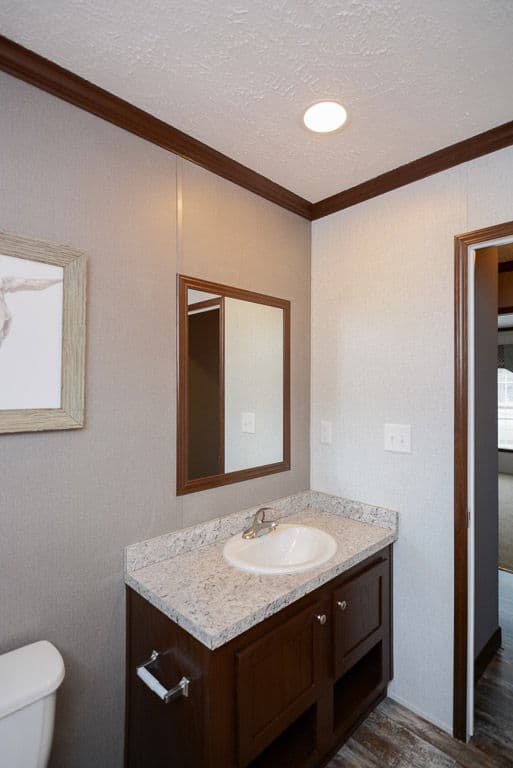 Velocity 28563k bathroom home features