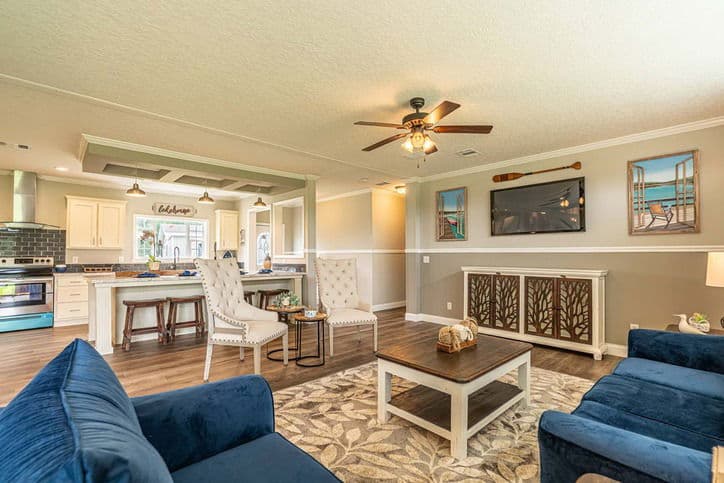 Thomas 32663b interior home features