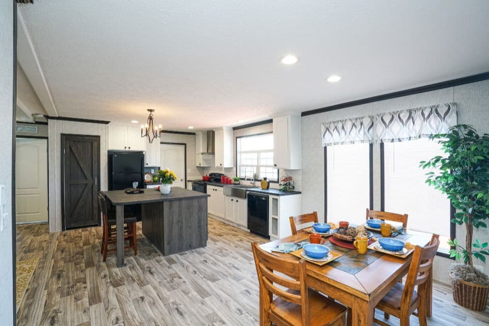 Pegasus 28483s interior home features