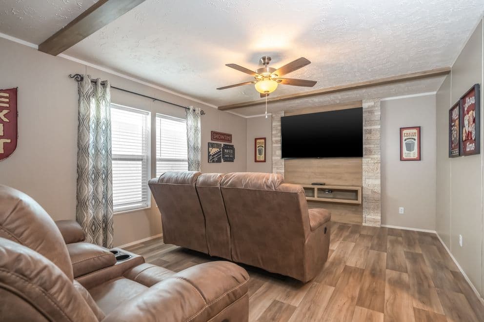 Tradition 2868b interior home features