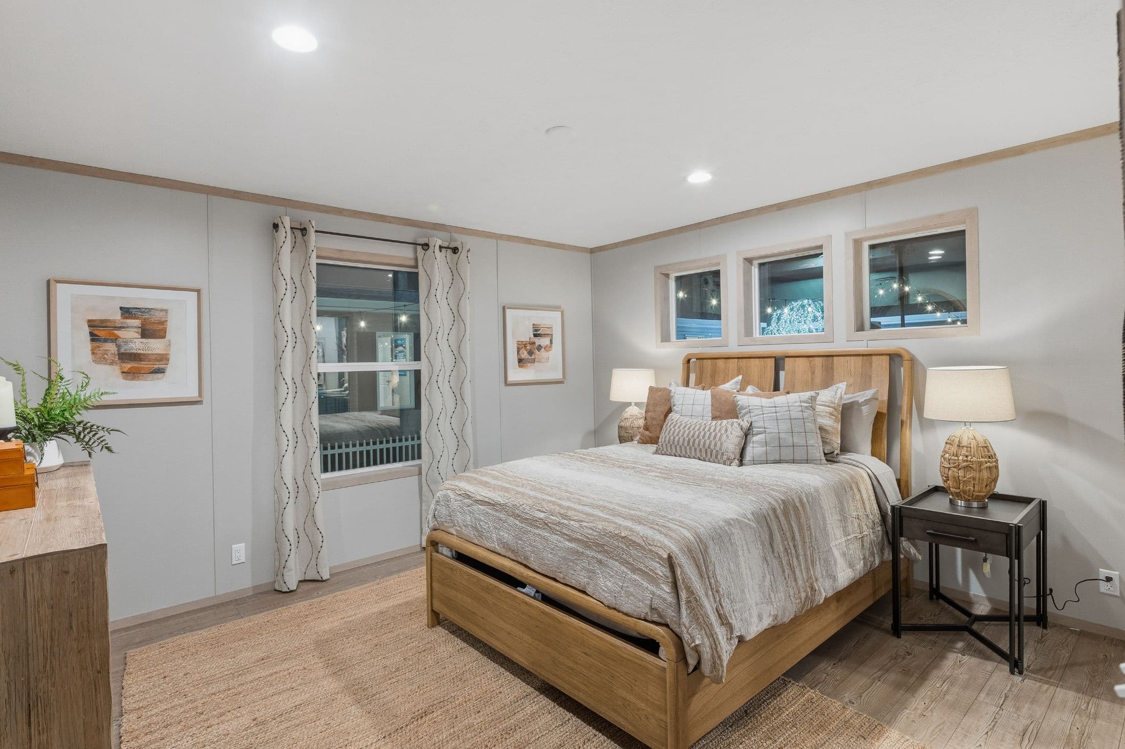 Expedition  home features