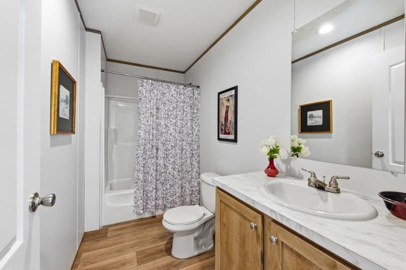 Phoenix 32483b  home features