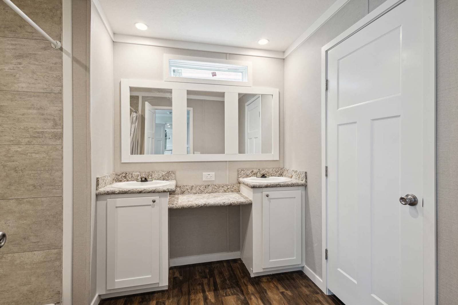 Grand slam 1676480 bathroom home features