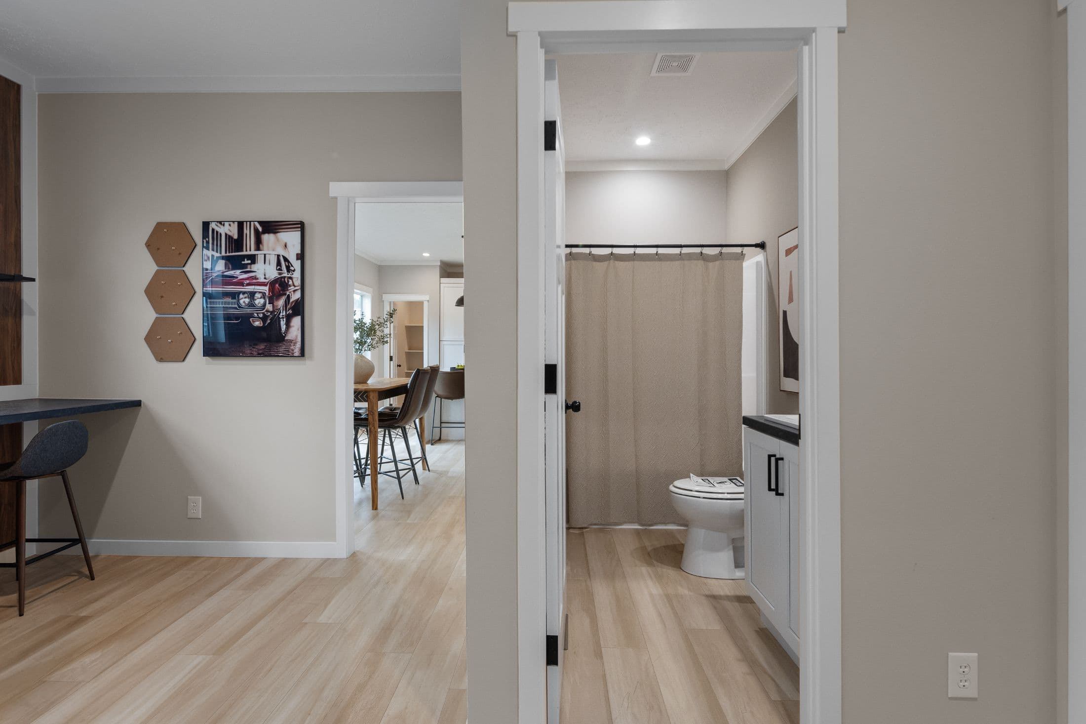 The altitude 2 interior home features