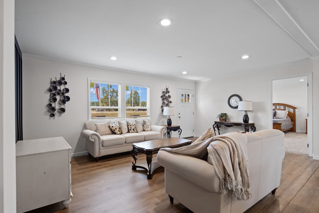 Birdie (inventory) interior home features