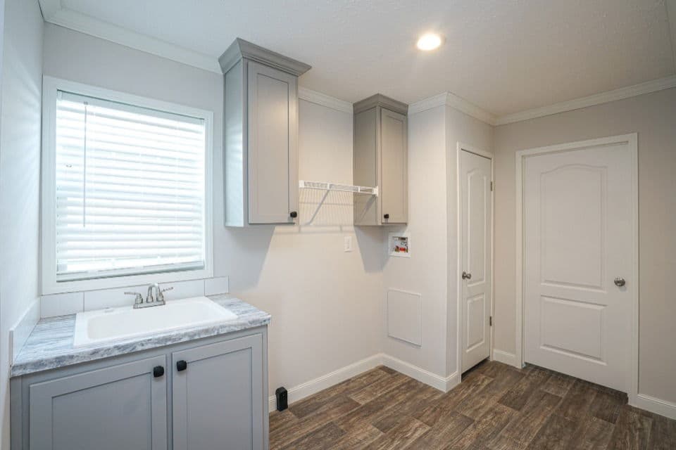 Palm harbor 28563t interior home features