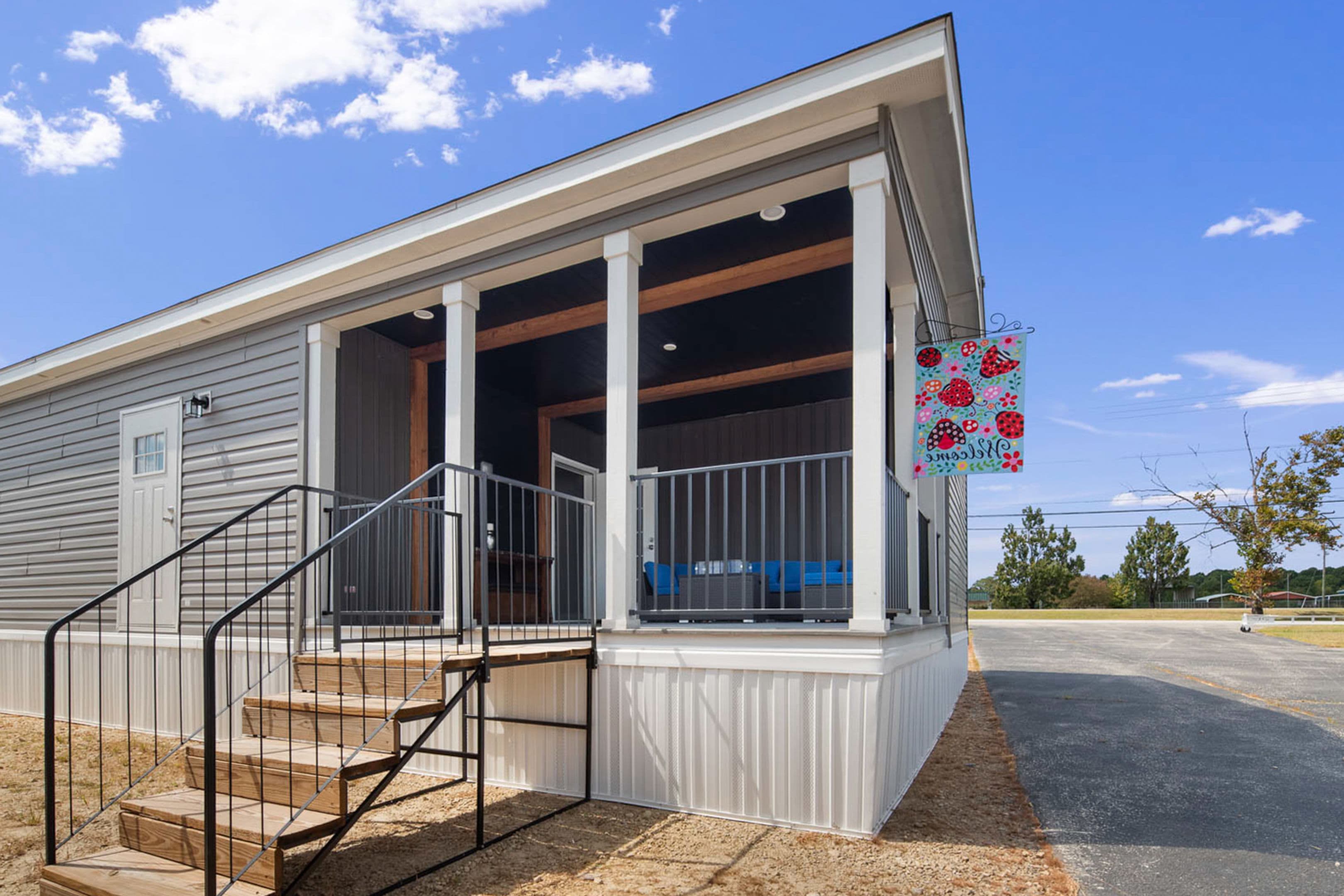 Destiny jones (inventory)  home features