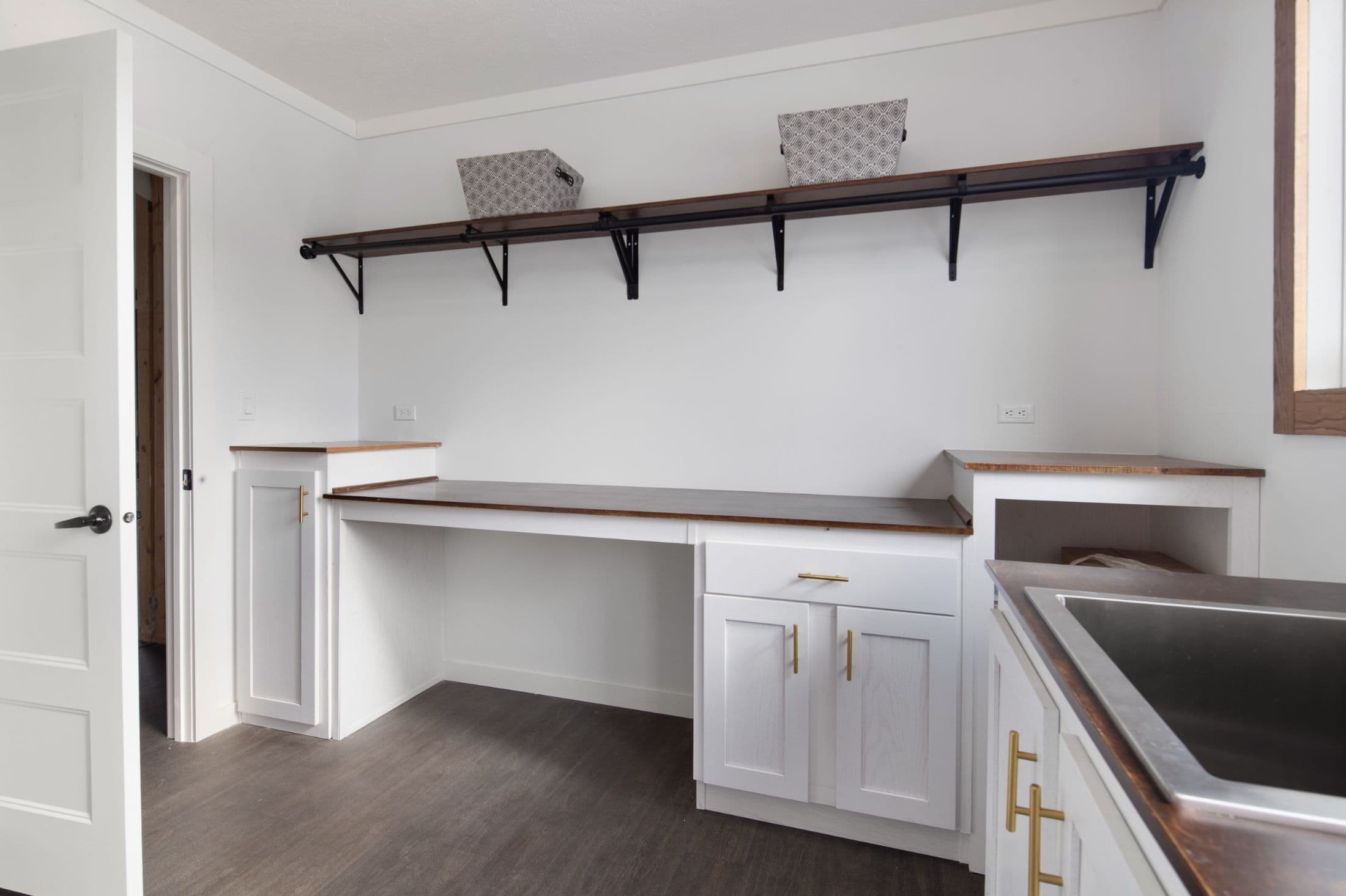 The little creek interior home features