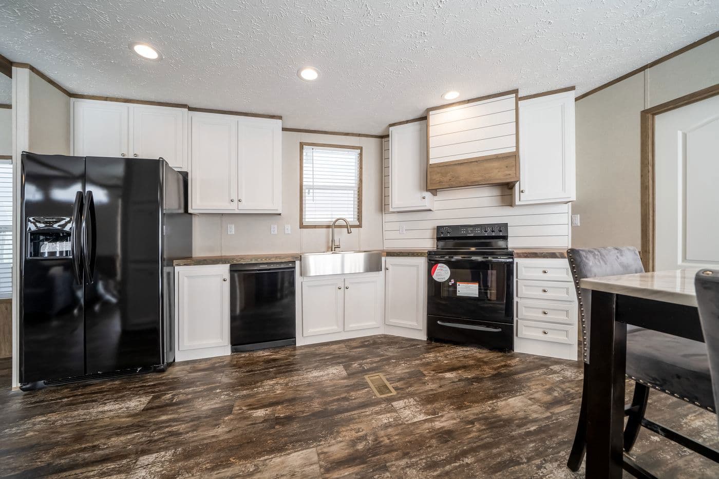 Anniversary entertainer kitchen home features