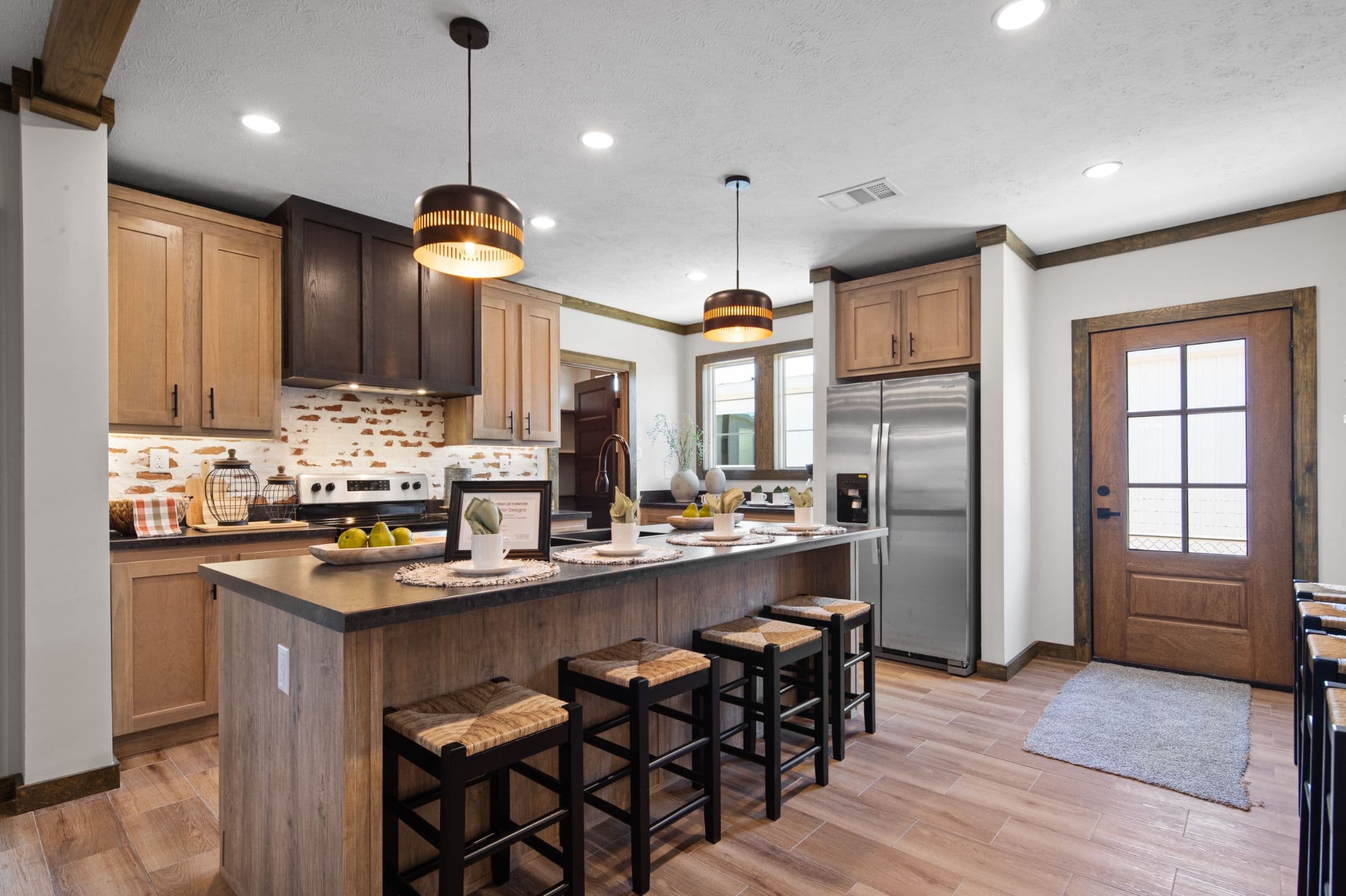 The low country kitchen home features